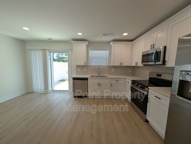 Building Photo - 1415 Arden Ave