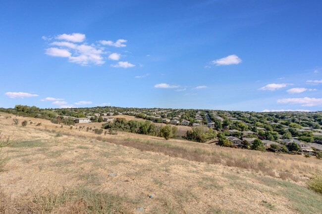 Building Photo - Luxury 4-Bedroom Home in El Dorado Hills Exclusive Serrano Community!