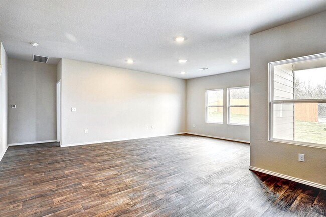 Building Photo - 5905 Brocade Dr