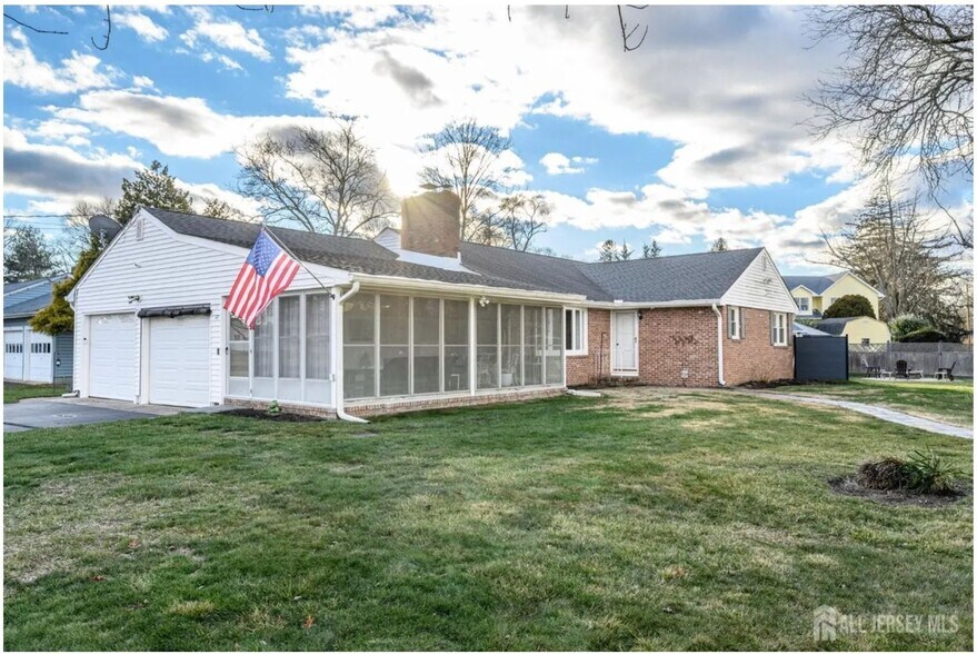 Building Photo - 12 Davison Rd