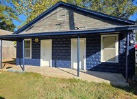 Building Photo - 709/711 W 44th St