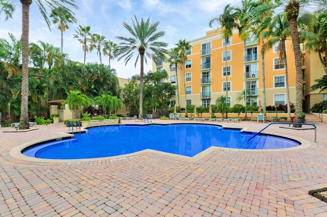 Building Photo - 630 S Sapodilla Ave