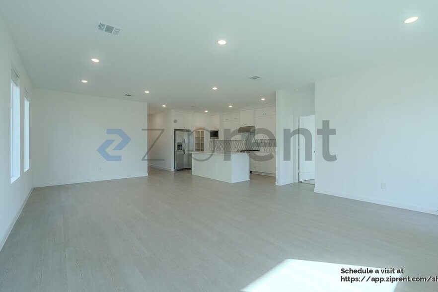 Building Photo - 27635 Spearmint Ridge Dr