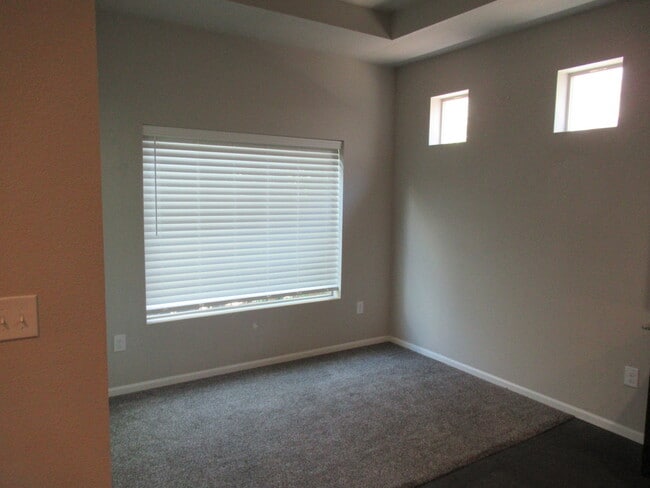 Building Photo - 6729 Windbrook Ct