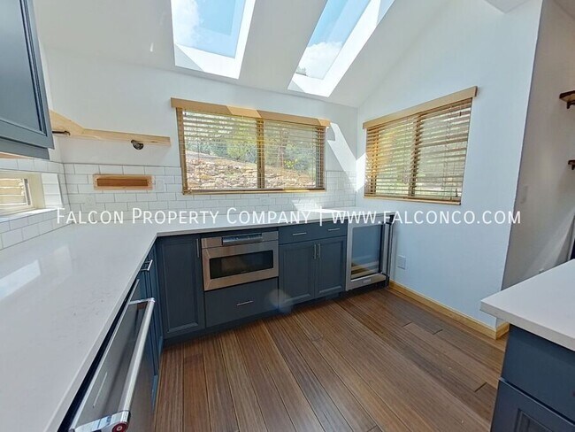 Building Photo - 122 Dolomite Dr