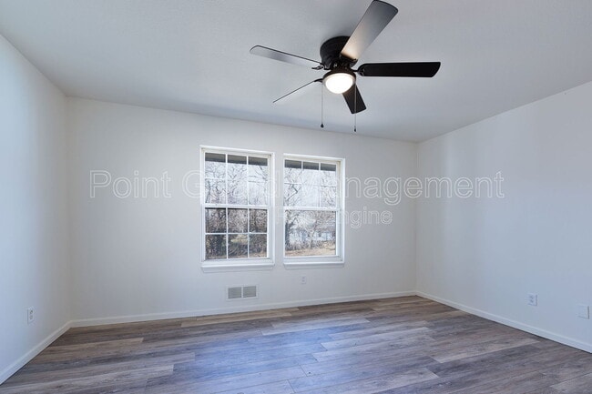 Building Photo - 955 Leroy St