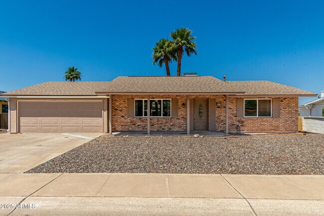 Primary Photo - 10216 N 110th Ave