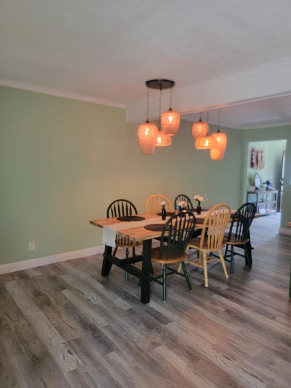 Building Photo - 1405 Bates Dr