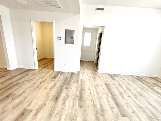 Building Photo - 1090 S 1100 E