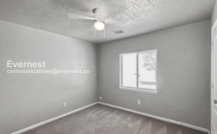 Building Photo - 15915 Rosebriar Dr