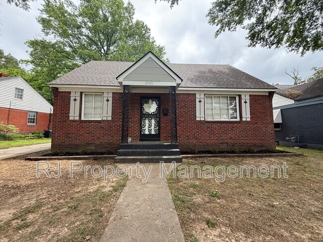 Primary Photo - 1082 Woodbury Rd