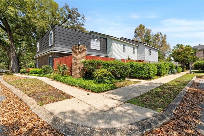 Building Photo - 4017 Cottage Hill Rd