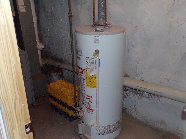 Building Photo - 1619 N 60th St