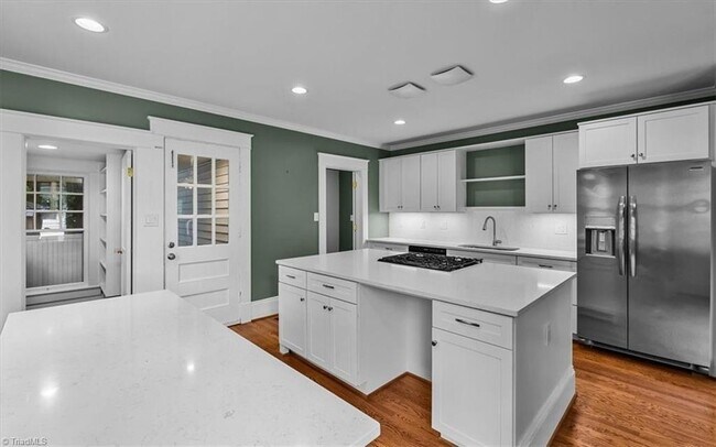 Building Photo - 213 Westover Terrace