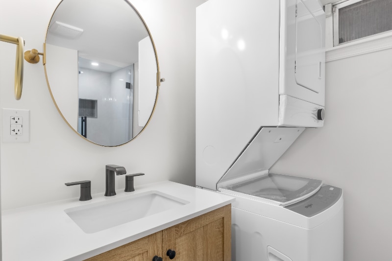 Building Photo - 5703 Fenwick Dr