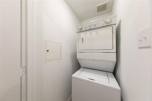 Building Photo - 230 Sunflower St