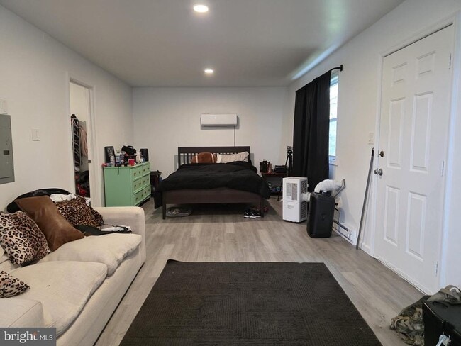 Building Photo - 46 Lincoln St