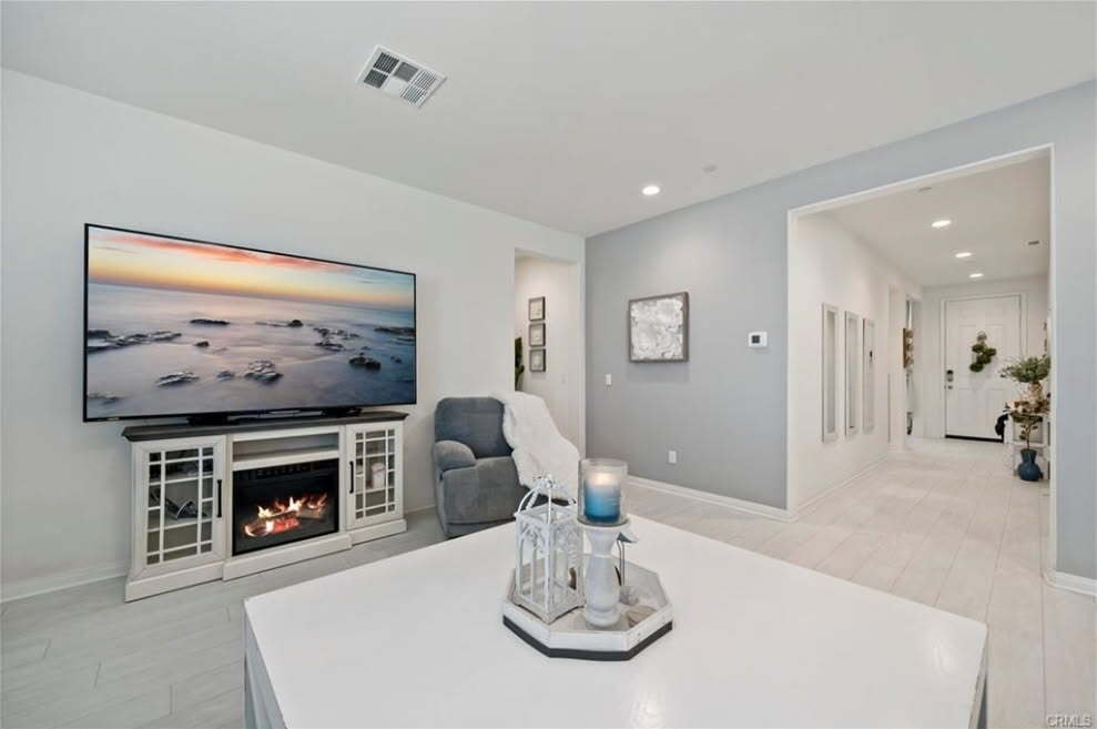 Building Photo - 29134 Evans Way