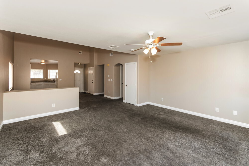 Building Photo - 1026 Cliffbrook Hedge Ave