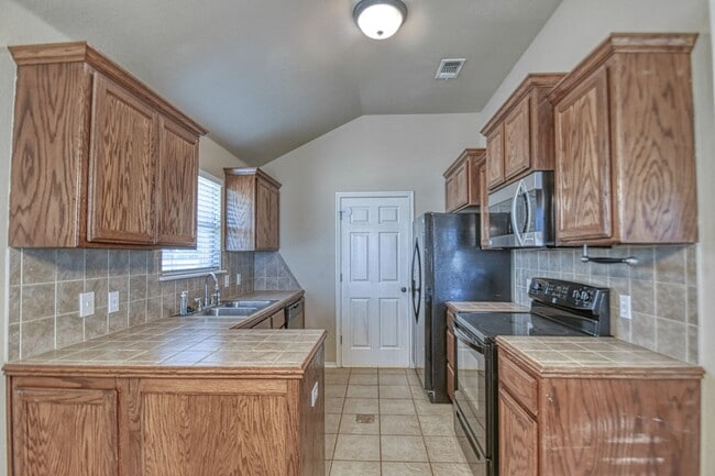Building Photo - Beautiful Home in Central Norman!