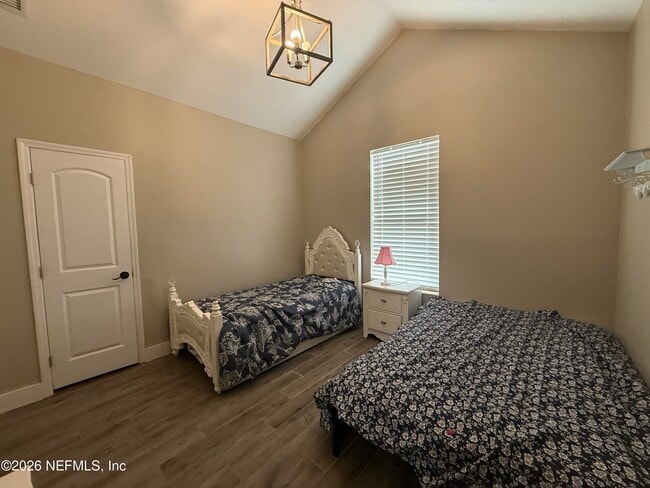 Building Photo - 10933 N Runway Cir