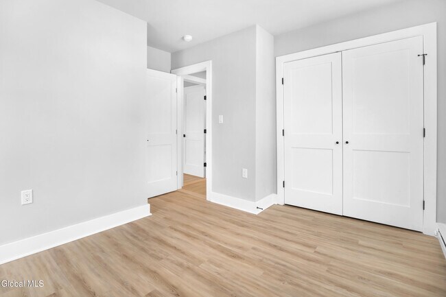 Building Photo - 103 E High St