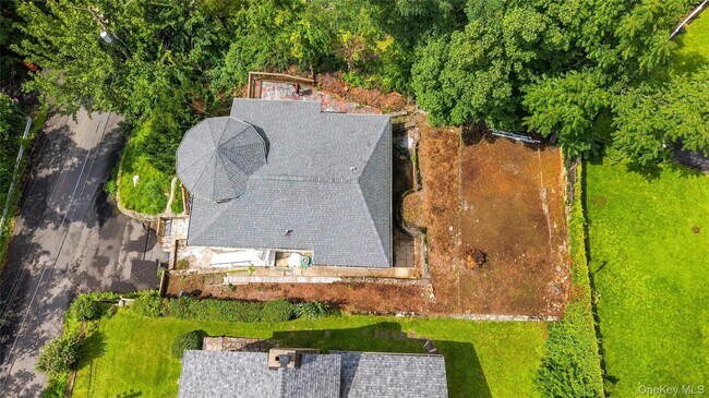 Building Photo - 3404 Mohegan Ave