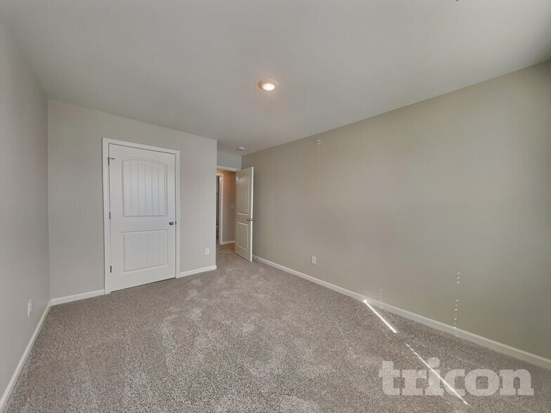 Building Photo - 9216 War Eagles Way
