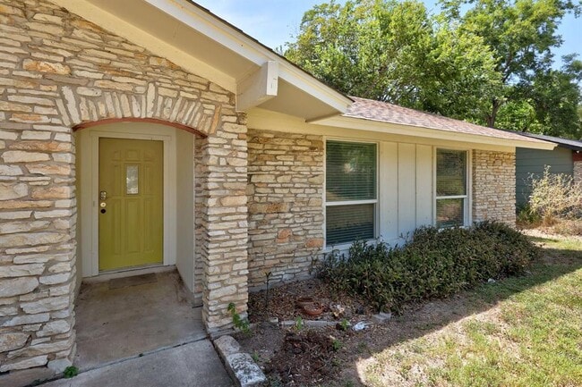 Building Photo - 6109 Glen Meadow Dr