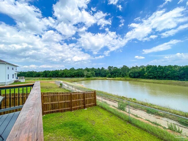 Building Photo - 5601 Guinevere Ln