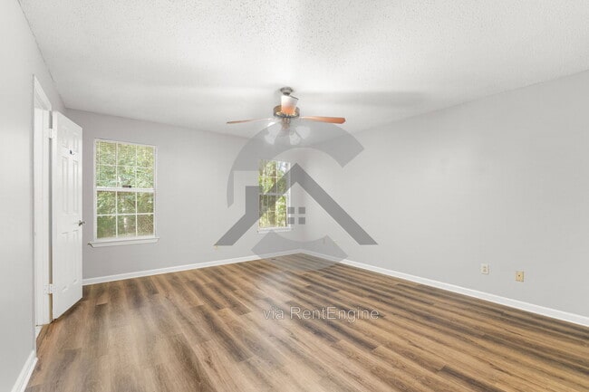 Building Photo - 16 Scarlet Maple Ct