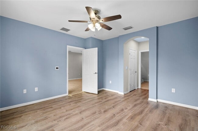 Building Photo - 4290 Dutchess Park Rd