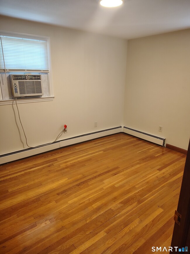 Building Photo - 56 Mozart St