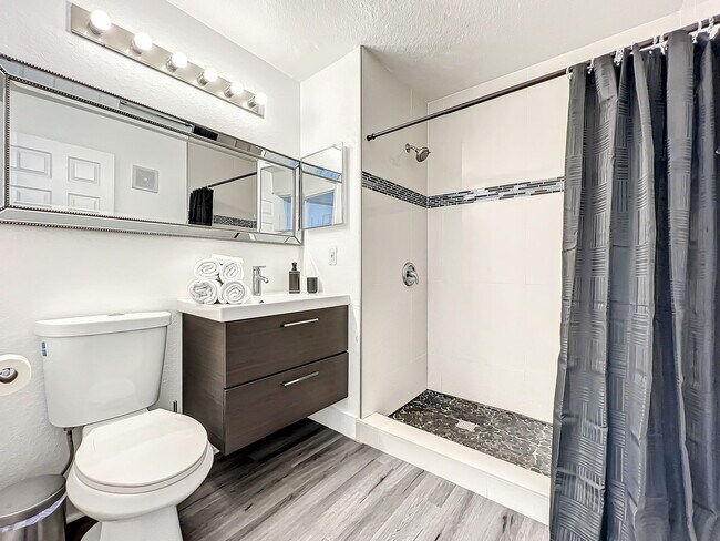 Building Photo - Pissarro Drive, Orlando, FL 32819 - 1 BR 1...