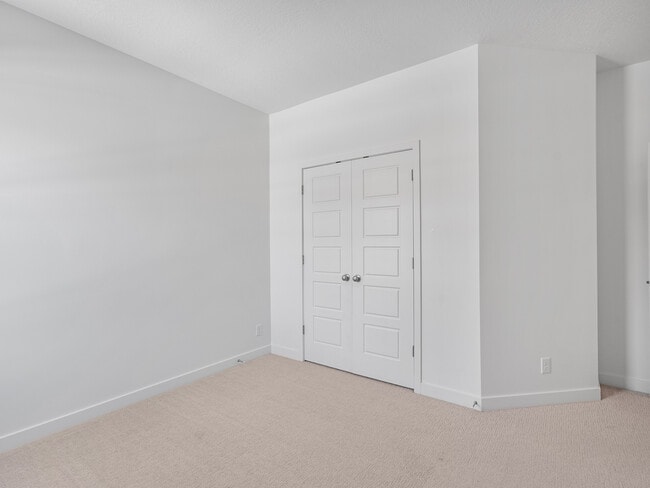 Building Photo - 4638 Tulip Ln