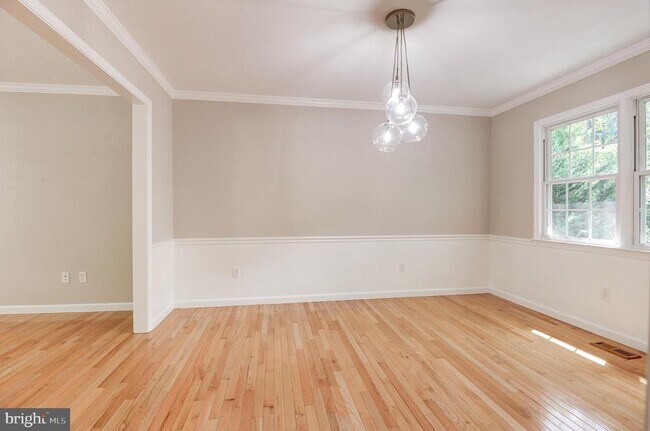 Building Photo - 12227 Ox Hill Rd
