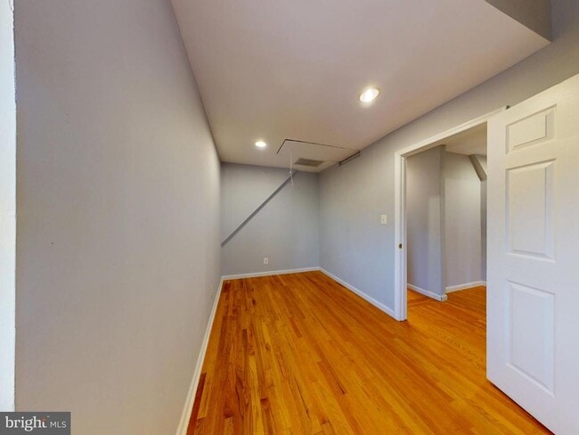 Building Photo - 3137 S Glebe Rd