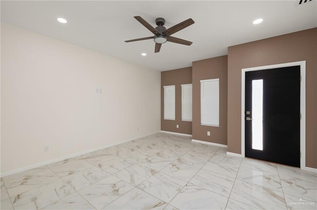 Building Photo - 2807 Stablewood