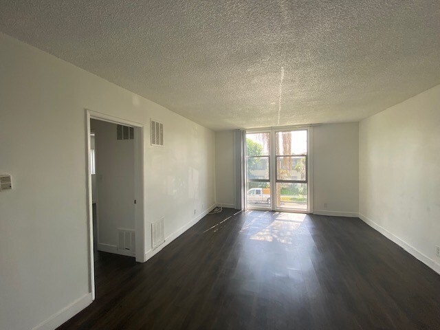 Floorplan - 3877 Coco Ave