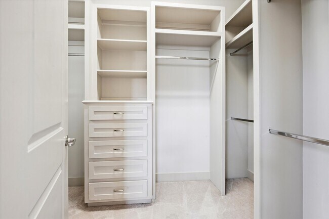 Building Photo - 4004 Feagan St