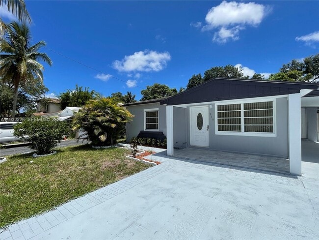 Building Photo - 310 SW 10th St