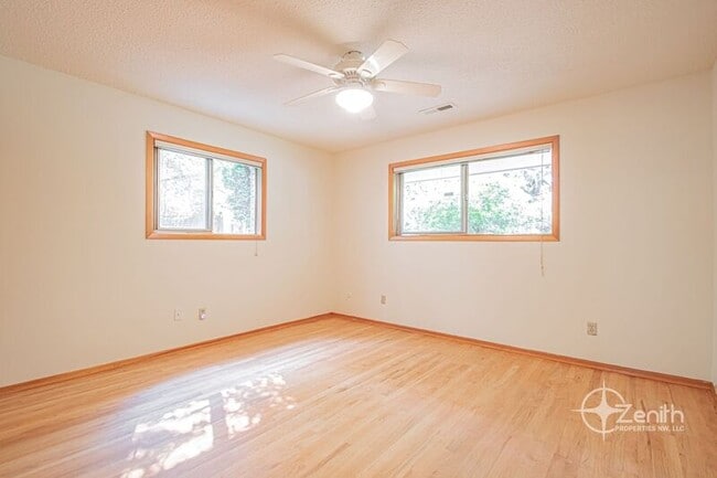 Building Photo - 6509 Louisiana Dr