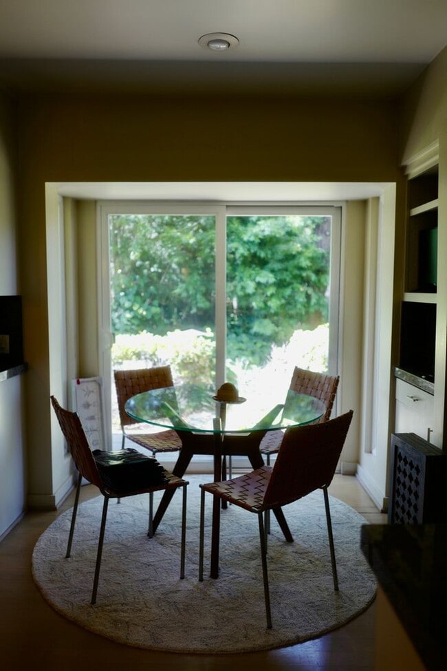 Building Photo - Coming Soon! Cozy home in South Pasadena.