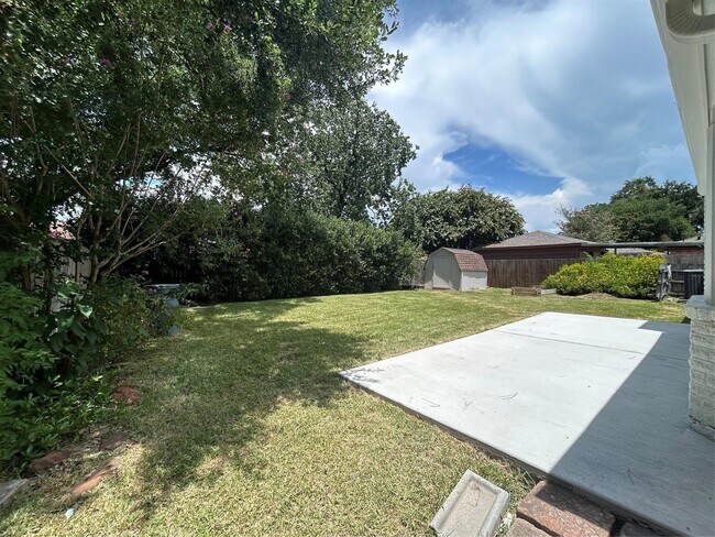 Building Photo - 12118 Dorrance Ln