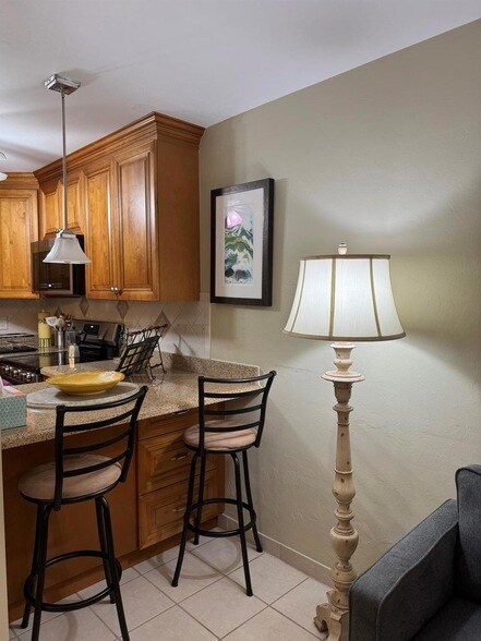 Building Photo - 3362 Cynthia Ln