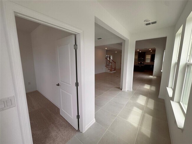 Building Photo - 14727 Field Daisy Dr