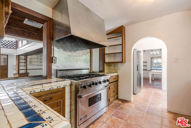 Building Photo - 12255 Addison St