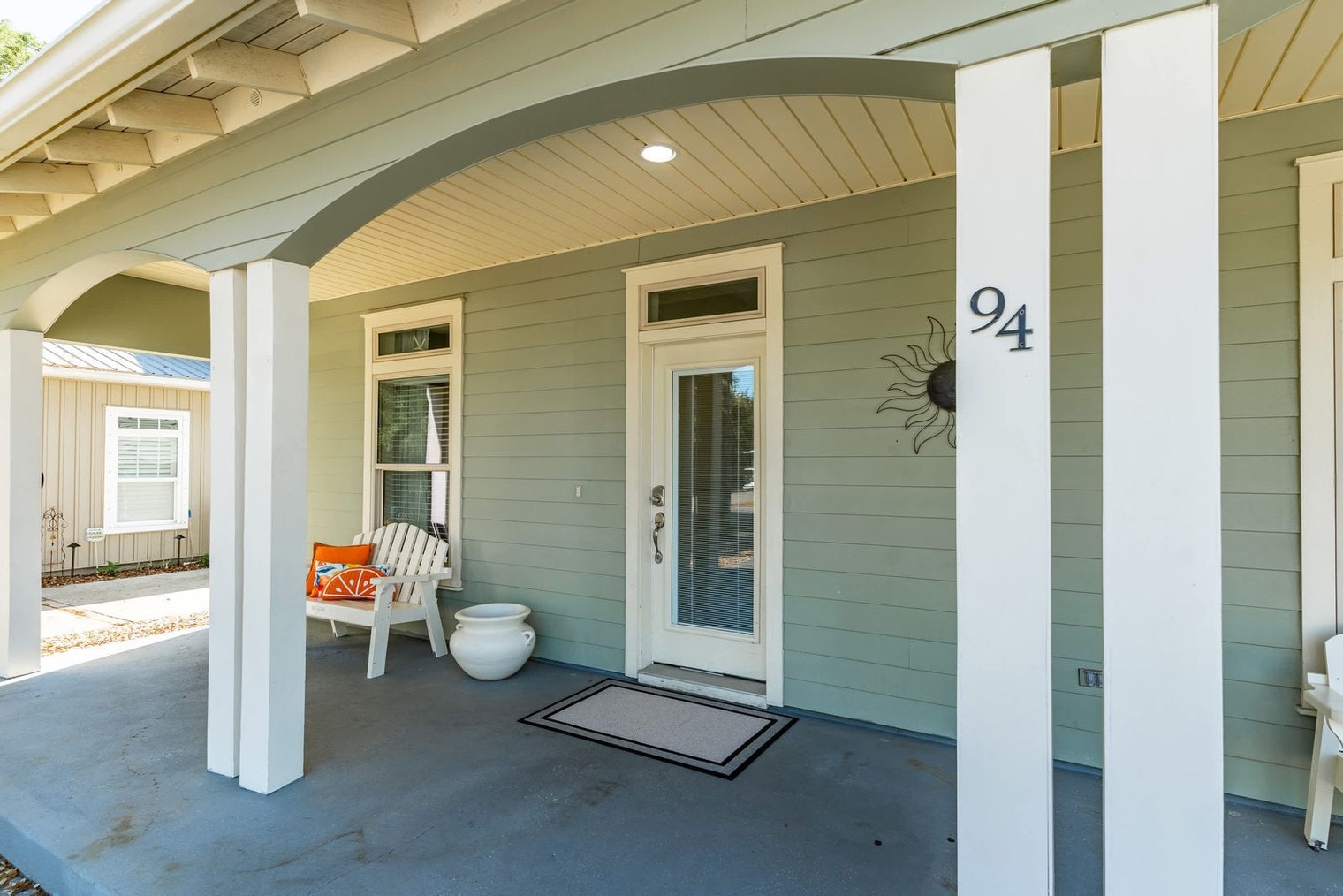 Building Photo - 94 Dolphin St