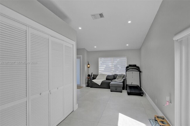 Building Photo - 15962 SW 138th Ct