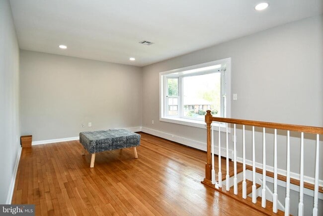 Building Photo - 3811 Forestdale Ave